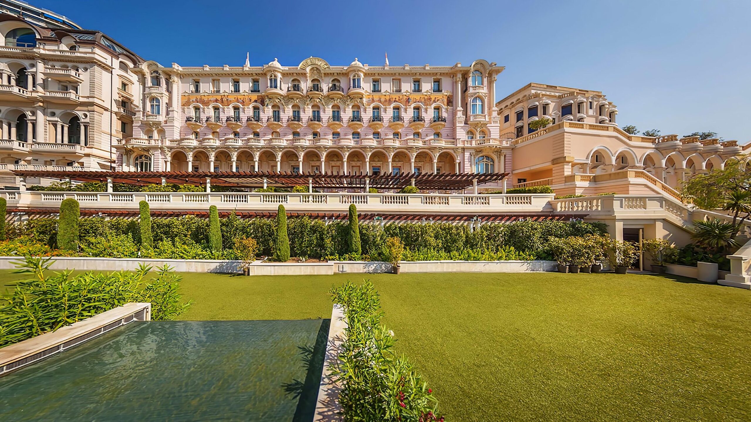 El Hotel Hermitage Monte-Carlo es una armonía de grandeza real y confort moderno.